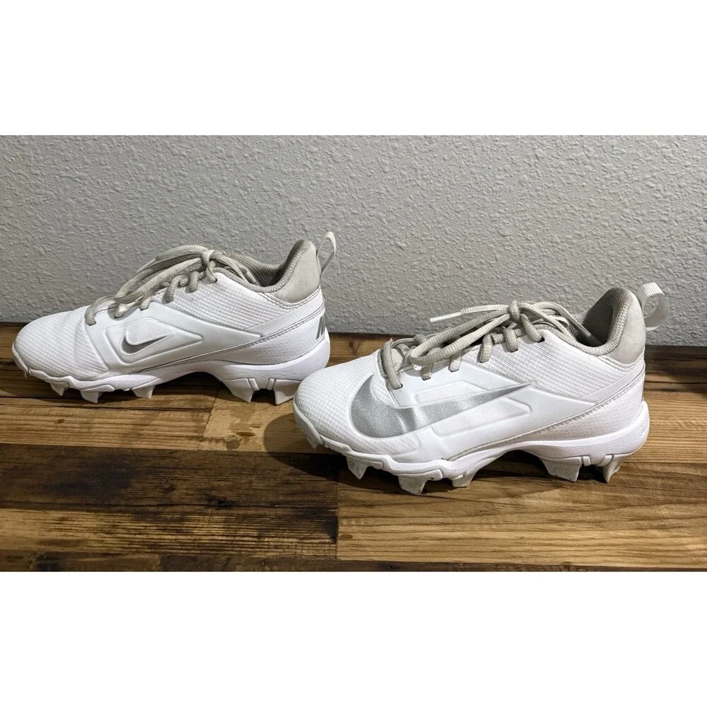 Nike Vapor Edge Shark 2 Youth Football Cleats Shoes Size 2.5Y  White Silver